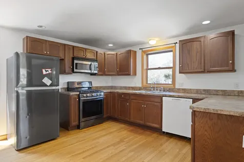 249 County Road Oak Bluffs MA 02557