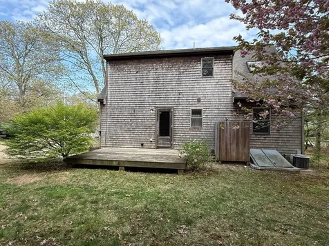 249 County Road Oak Bluffs MA 02557