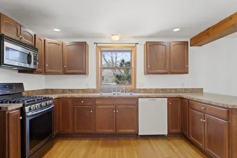 249 County Road Oak Bluffs MA 02557