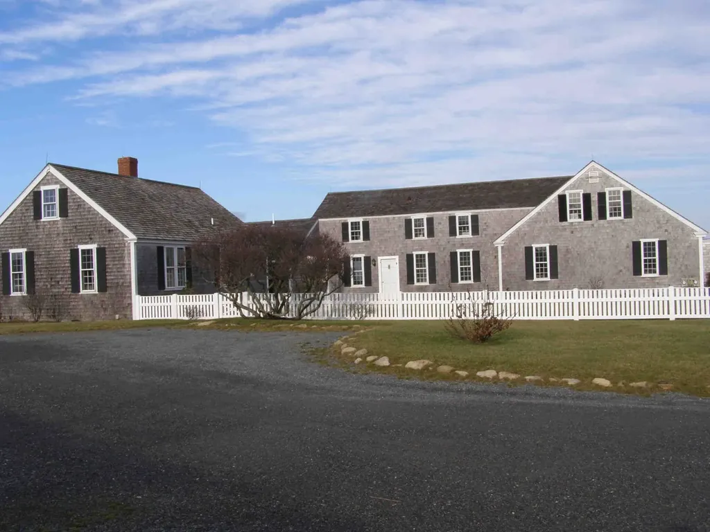 144 Plantingfield Way Edgartown MA 02539