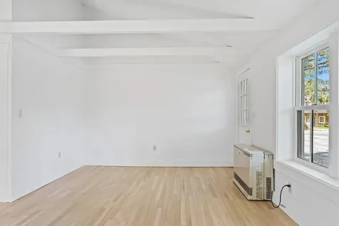 130 Wing Road Oak Bluffs MA 02557