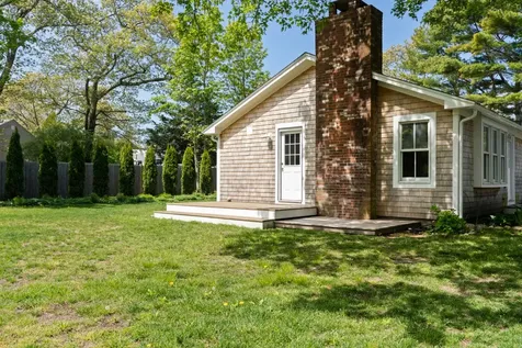 130 Wing Road Oak Bluffs MA 02557