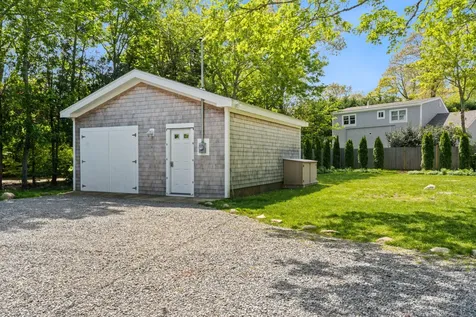 130 Wing Road Oak Bluffs MA 02557