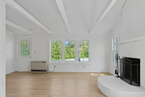 130 Wing Road Oak Bluffs MA 02557