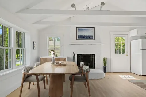 130 Wing Road Oak Bluffs MA 02557