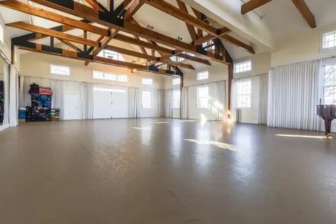 211 Upper Main Street & 26 Curtis Lane Edgartown MA 02539