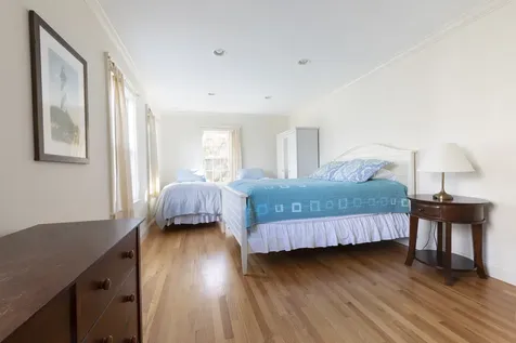 211 Upper Main Street & 26 Curtis Lane Edgartown MA 02539