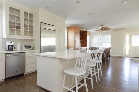 211 Upper Main Street & 26 Curtis Lane Edgartown MA 02539