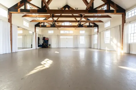 211 Upper Main Street & 26 Curtis Lane Edgartown MA 02539