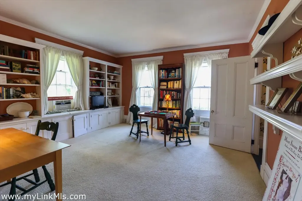 70 Spring Street And William St. Lot Vineyard Haven MA 02568