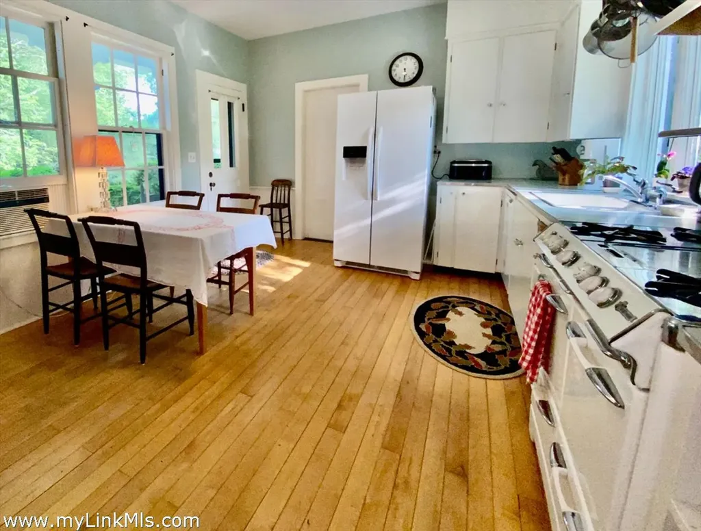 70 Spring Street And William St. Lot Vineyard Haven MA 02568