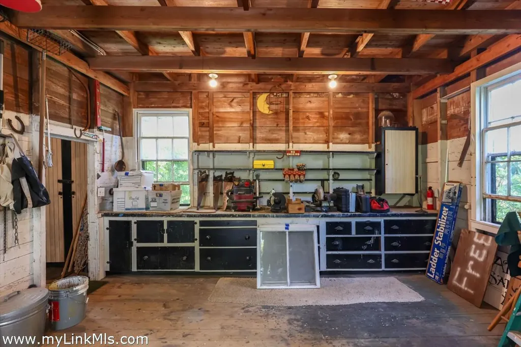 70 Spring Street And William St. Lot Vineyard Haven MA 02568