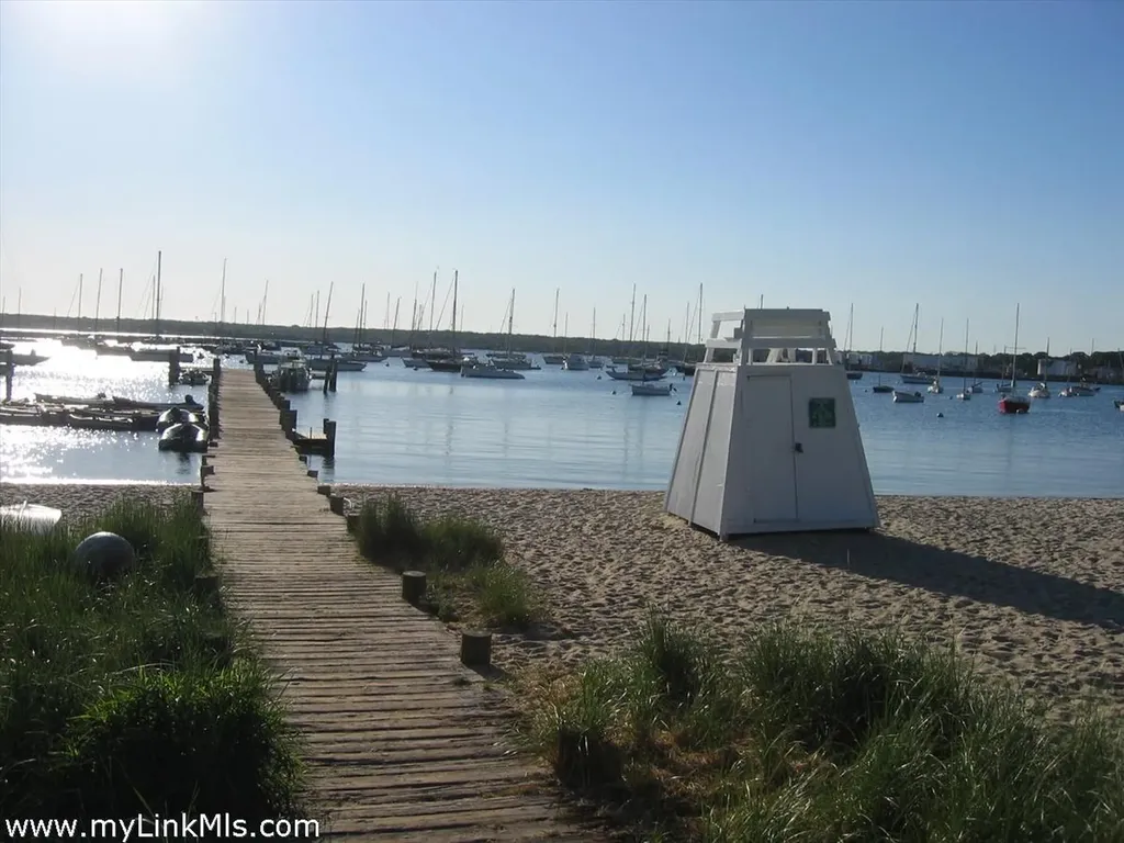 70 Spring Street And William St. Lot Vineyard Haven MA 02568