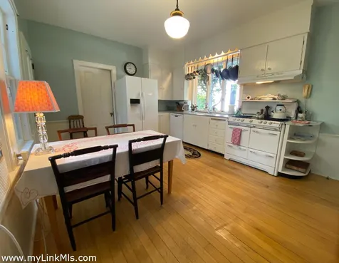 70 Spring Street And William St. Lot Vineyard Haven MA 02568