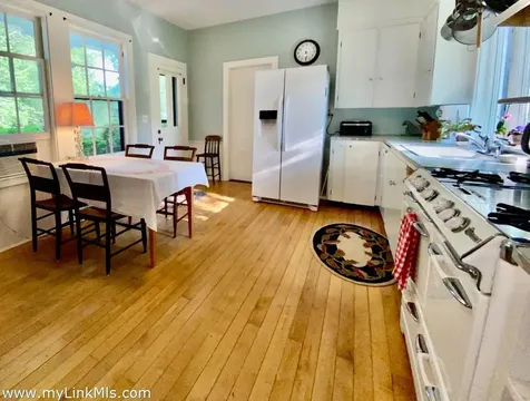 70 Spring Street And William St. Lot Vineyard Haven MA 02568