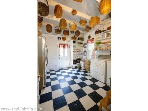 70 Spring Street And William St. Lot Vineyard Haven MA 02568