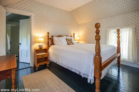70 Spring Street And William St. Lot Vineyard Haven MA 02568
