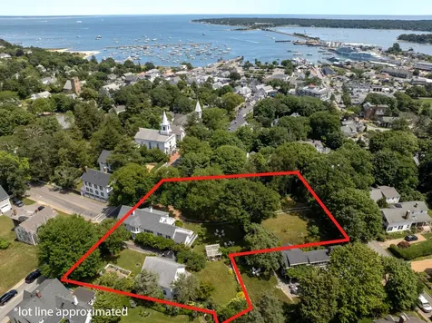 70 Spring Street And William St. Lot Vineyard Haven MA 02568