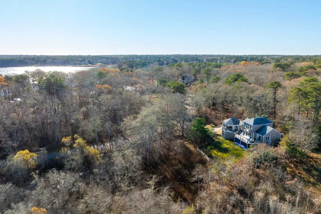 30 Sengekontacket Road Oak Bluffs MA 02557