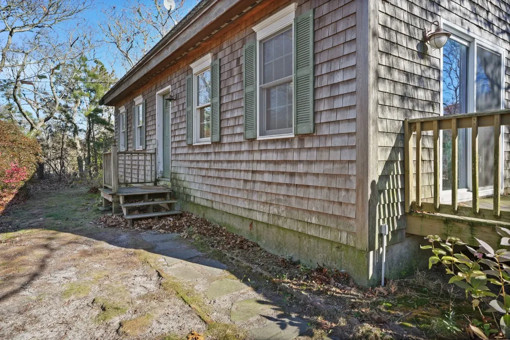 5 Twelfth Street South Edgartown MA 02539