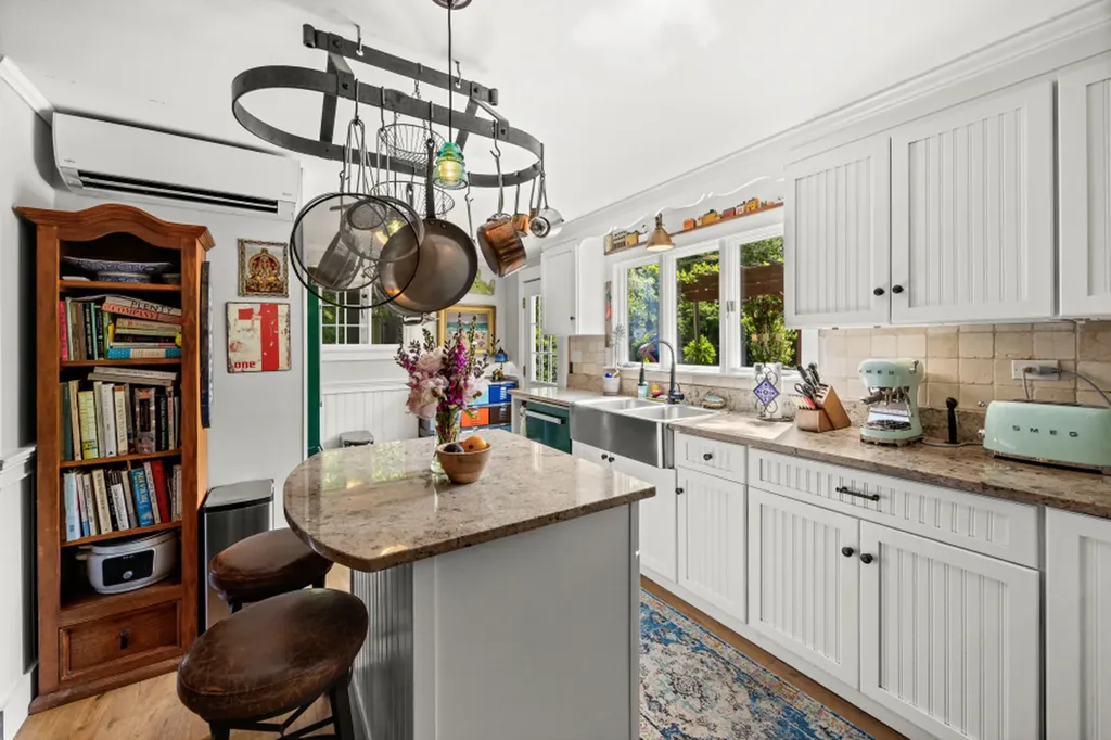 29 Jernegan Avenue Edgartown MA 02539
