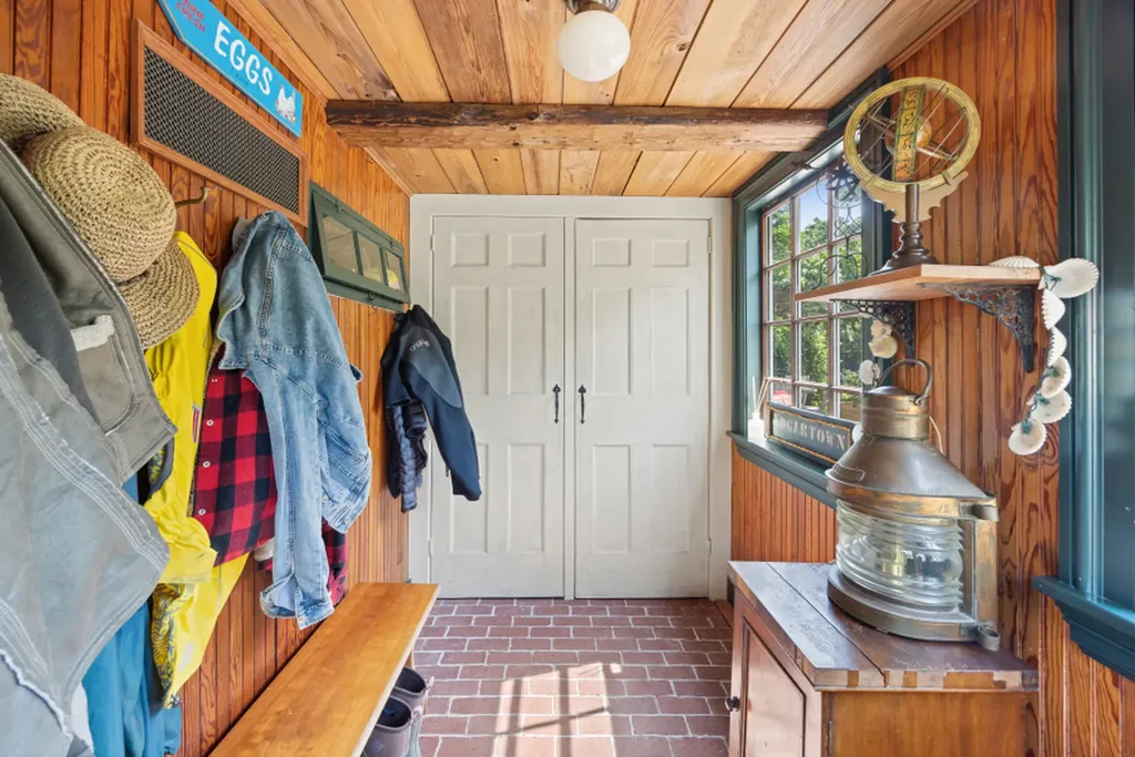 29 Jernegan Avenue Edgartown MA 02539