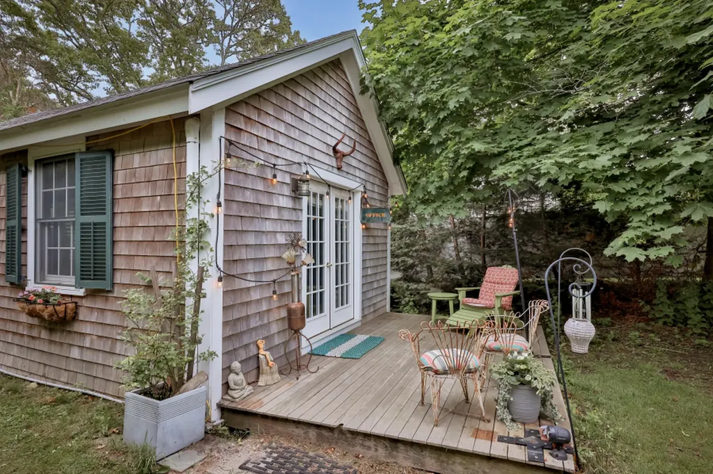29 Jernegan Avenue Edgartown MA 02539