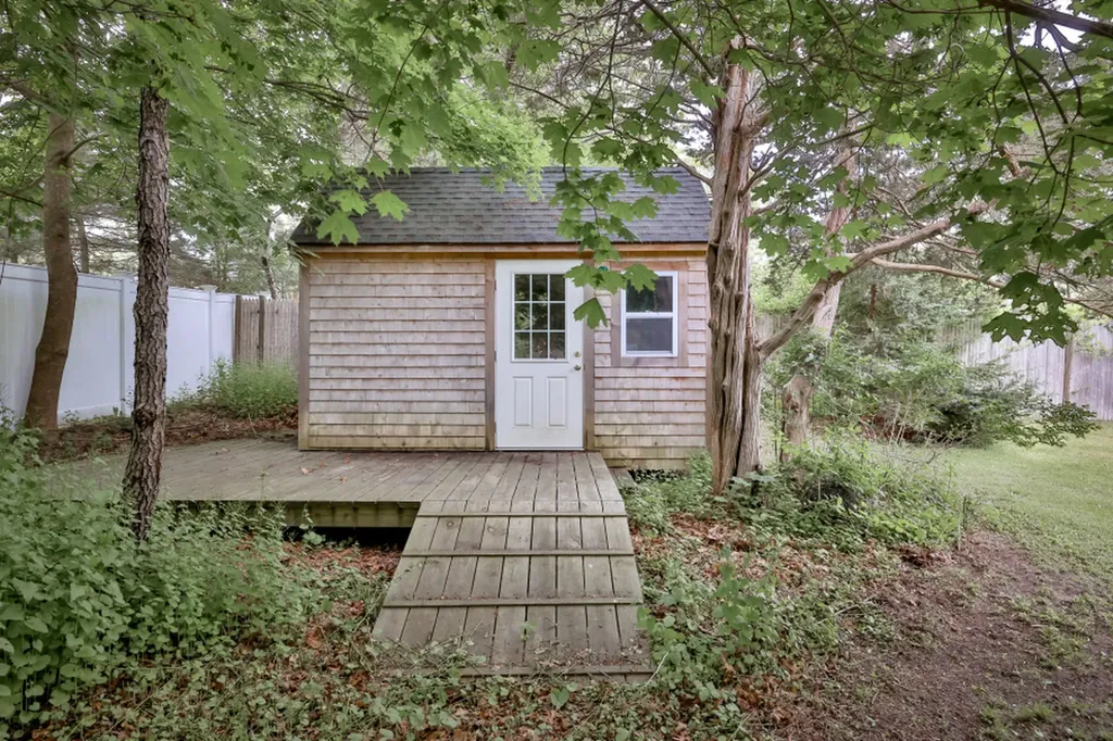 29 Jernegan Avenue Edgartown MA 02539