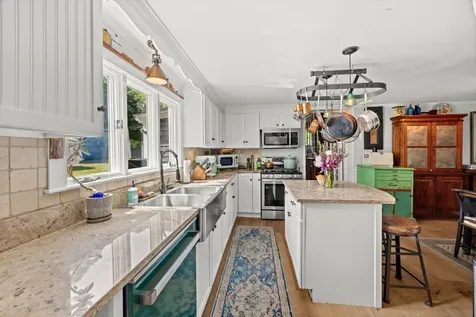 29 Jernegan Avenue Edgartown MA 02539