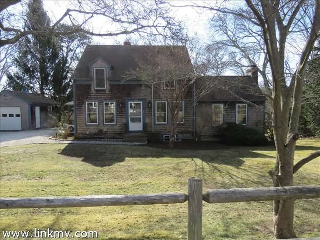 129 Dunham Avenue Vineyard Haven MA 02568