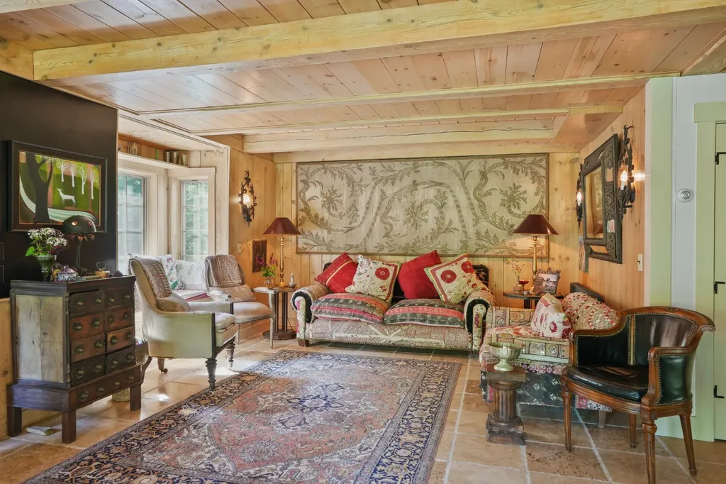 157 Ben Chase Road West Tisbury MA 02575