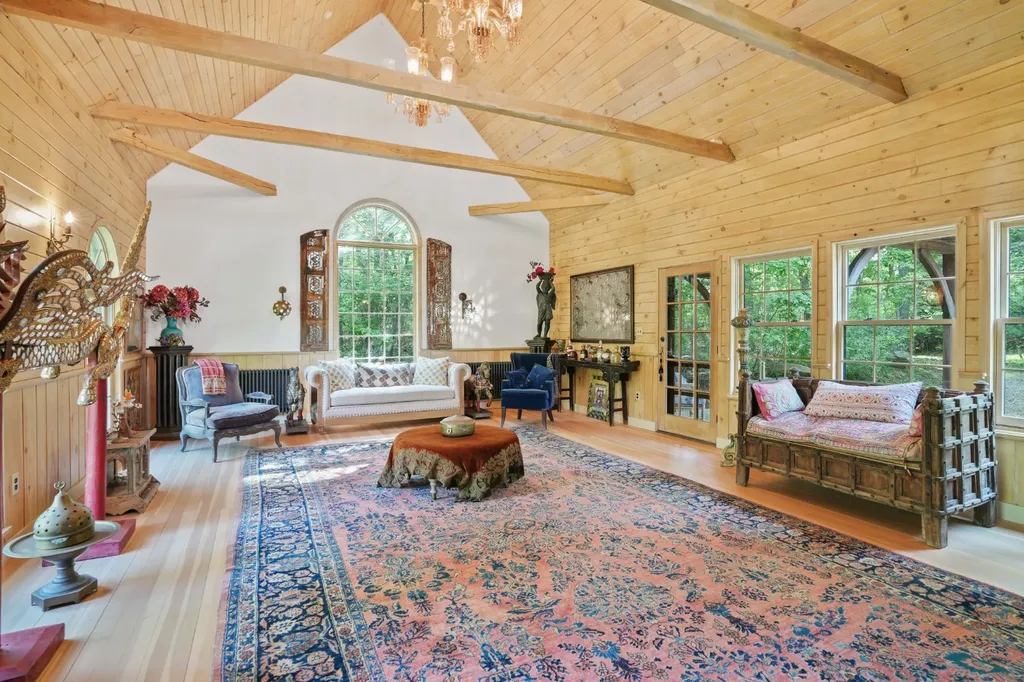 157 Ben Chase Road West Tisbury MA 02575