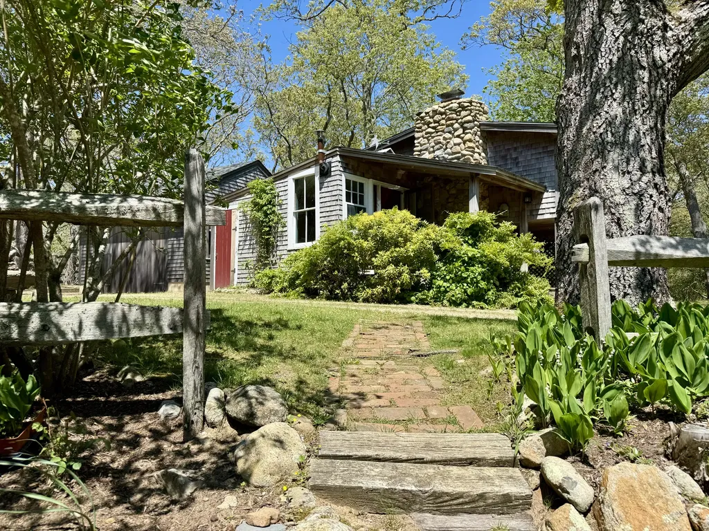 157 Ben Chase Road West Tisbury MA 02575