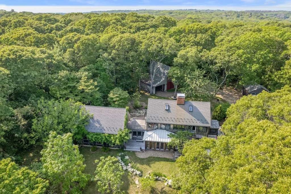 157 Ben Chase Road West Tisbury MA 02575