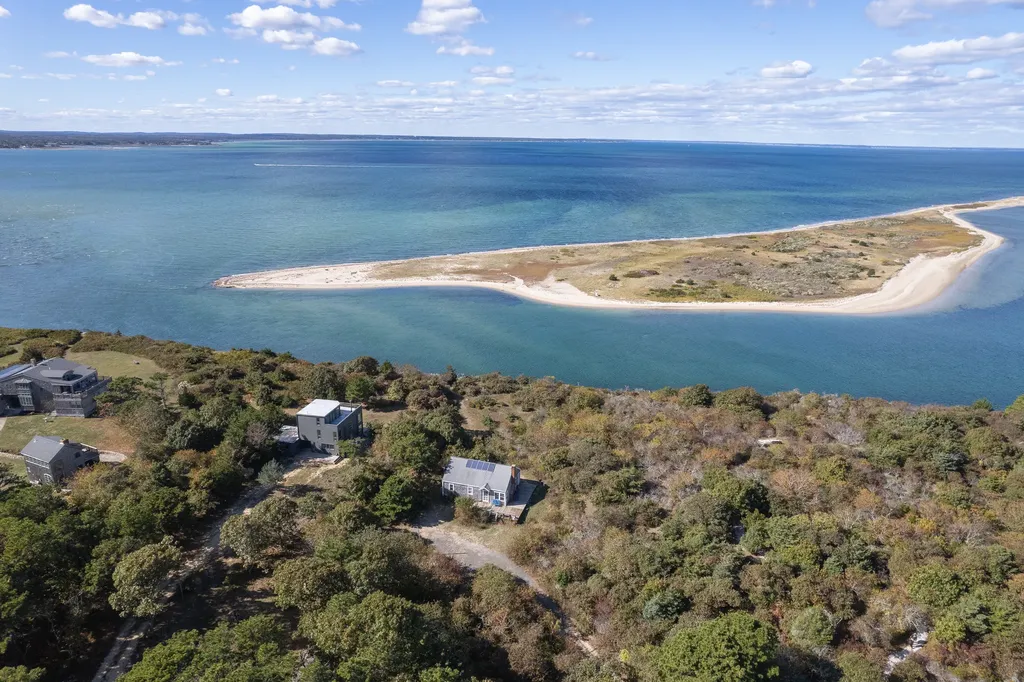 9 North Neck Road Edgartown MA 02539