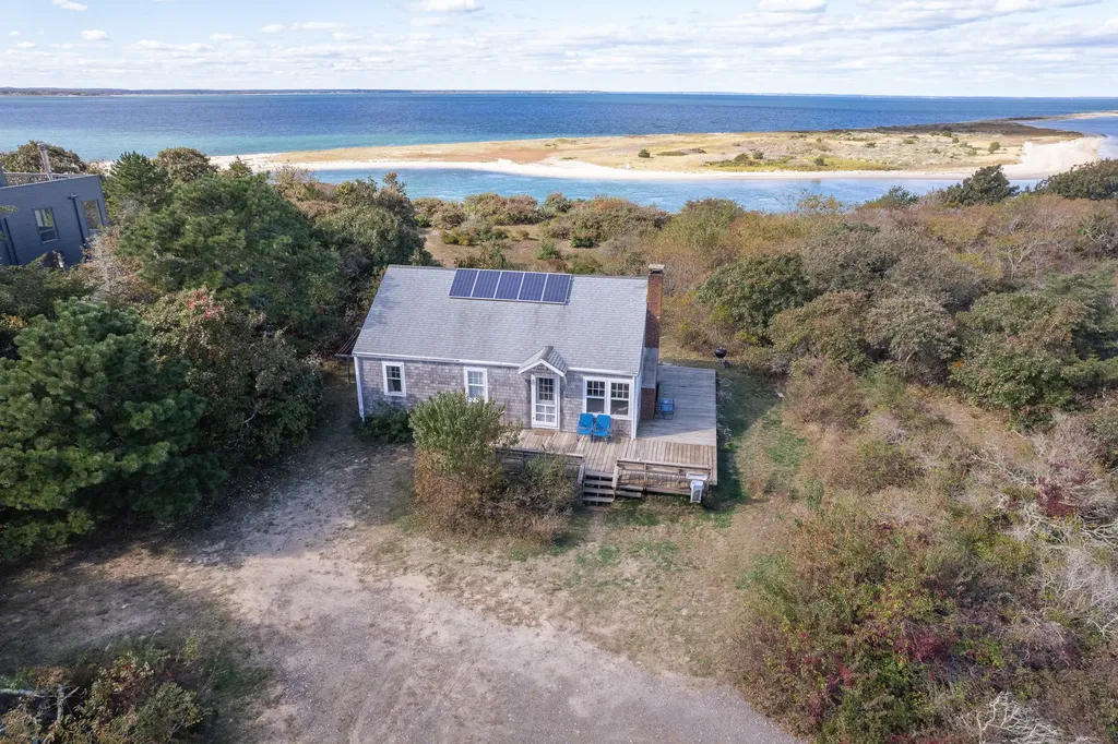 9 North Neck Road Edgartown MA 02539
