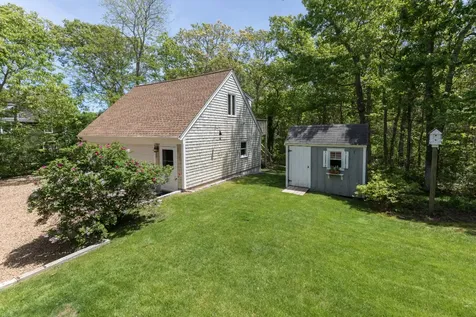 35 Seventh Street North Edgartown MA 02539