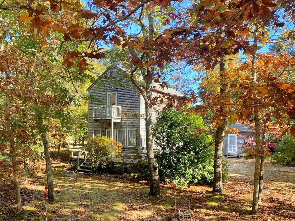 57 Netock Avenue Oak Bluffs MA 02557