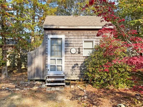 57 Netock Avenue Oak Bluffs MA 02557