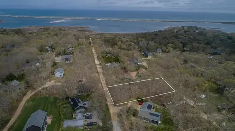 27 Seventh Street North Edgartown MA 02539