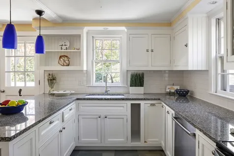 8 School House Village Oak Bluffs MA 02557