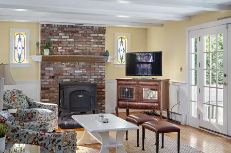 8 School House Village Oak Bluffs MA 02557