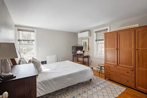 8 School House Village Oak Bluffs MA 02557