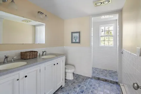 8 School House Village Oak Bluffs MA 02557