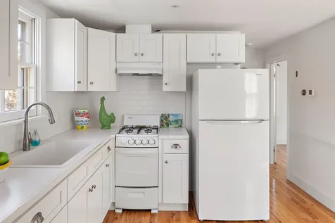 8 School House Village Oak Bluffs MA 02557