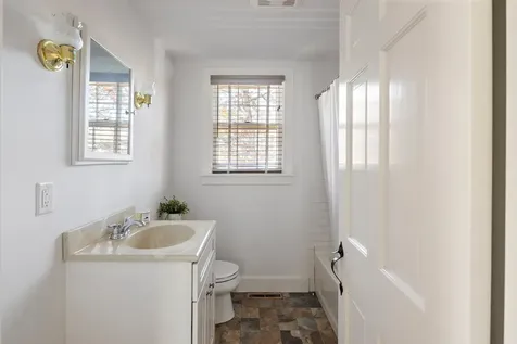 8 School House Village Oak Bluffs MA 02557