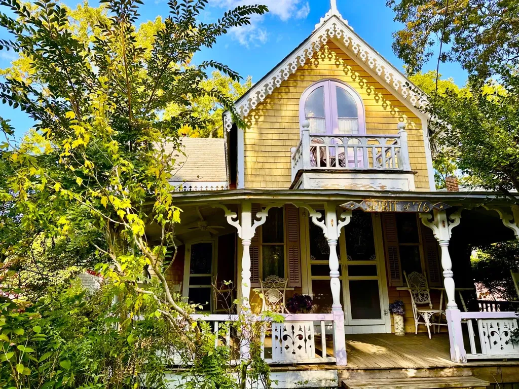 51 Rural Circle Oak Bluffs MA 02557