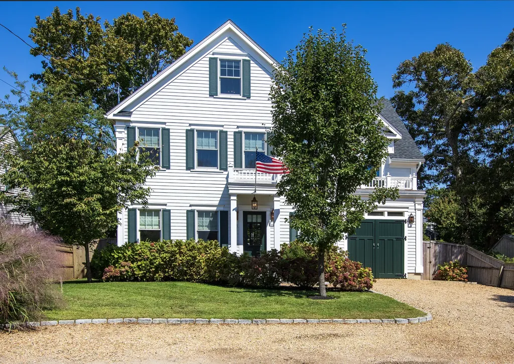 53 Pinehurst Road Edgartown MA 02539