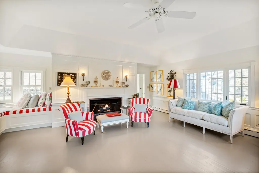 85 North Reservoir Road West Tisbury MA 02575