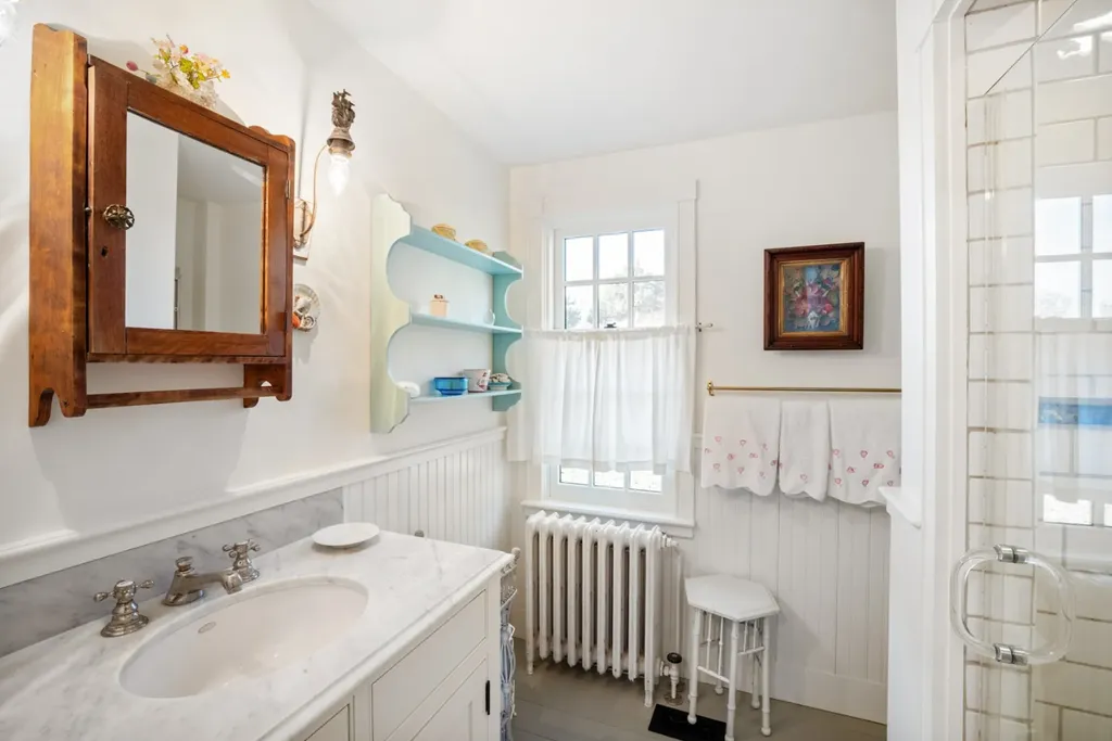 85 North Reservoir Road West Tisbury MA 02575